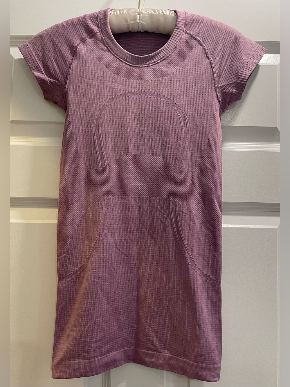 Lululemon Swiftly short-sleeve t-shirt - hip length - size 2